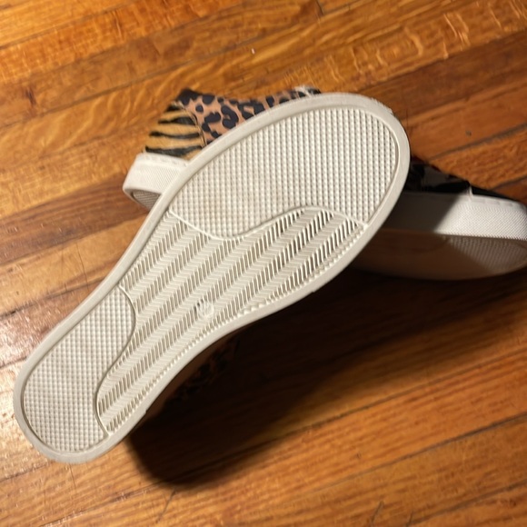 STEVEN New York By Steve Madden leopard and tiger print 8.5 sneakers - Picture 5 of 7